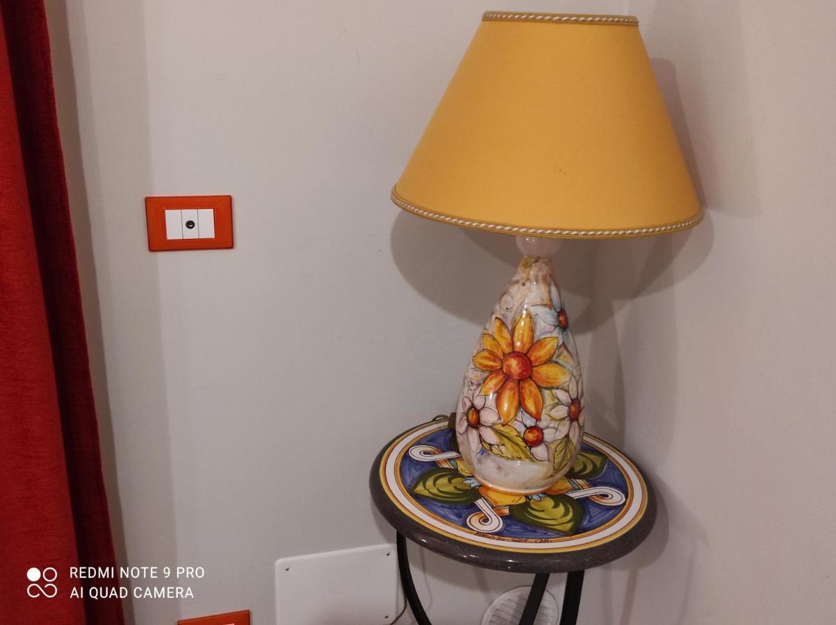 Case Vacanza Le Casette Santo Stefano di Camastra Ngoại thất bức ảnh