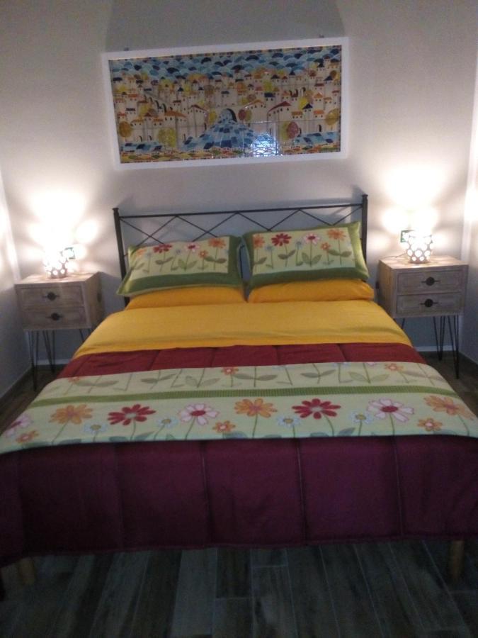 Case Vacanza Le Casette Santo Stefano di Camastra Ngoại thất bức ảnh